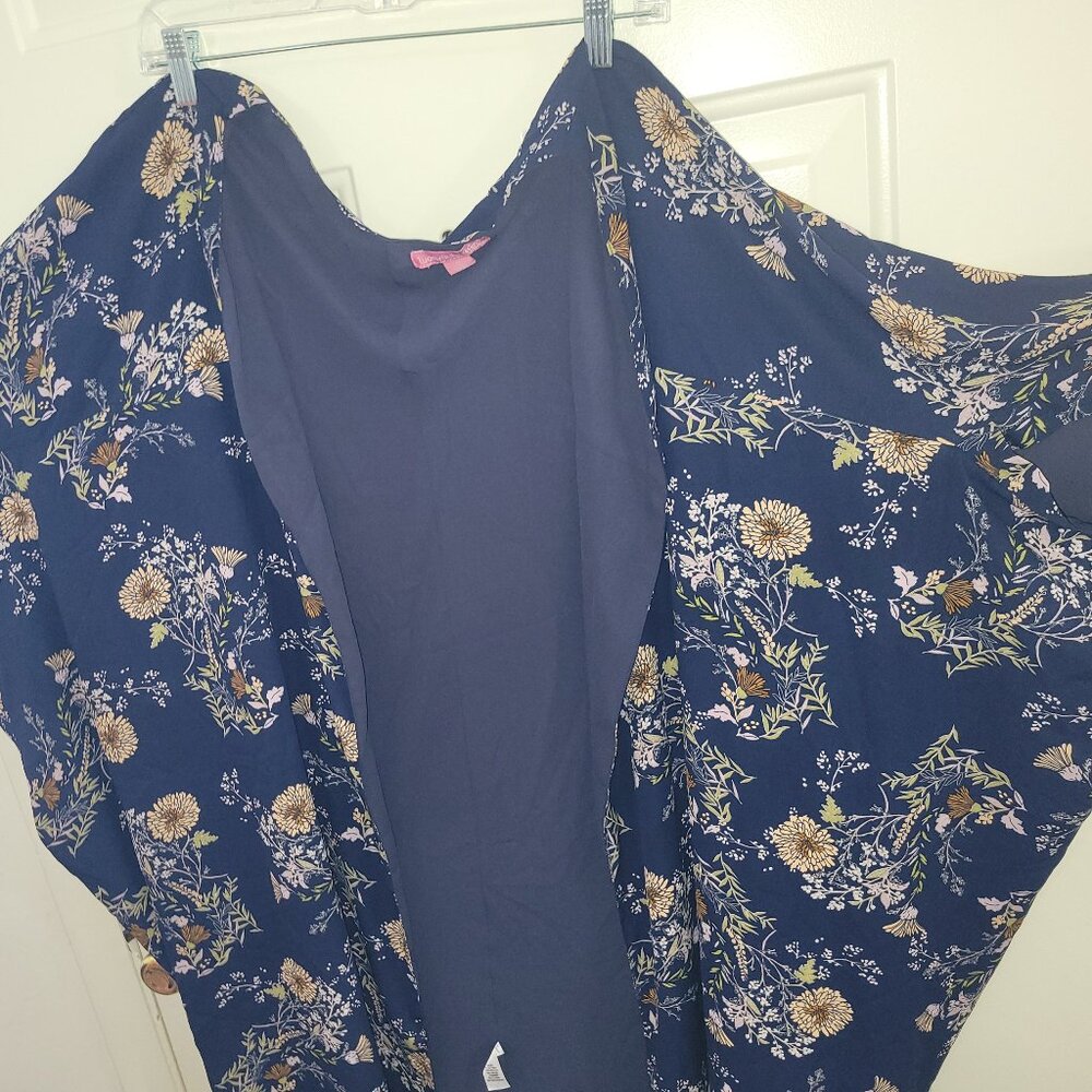 Kimono style shawl